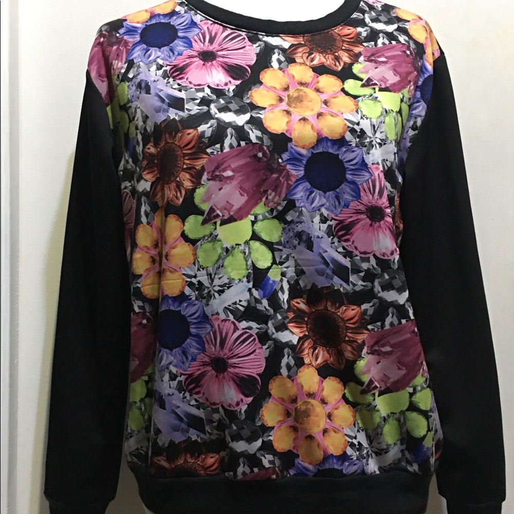 Olsenboye Floral Sweatshirt - Picture 7 of 7